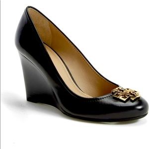 Tory Burch 5.5 NIB Melinda Wedge Black/Gold